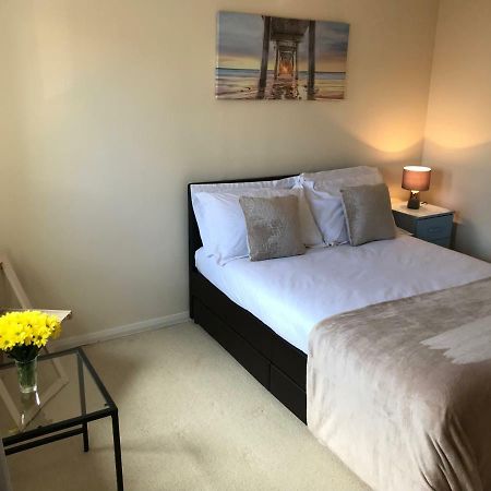 Gunwharf Quays Holiday Homes Портсмът Екстериор снимка