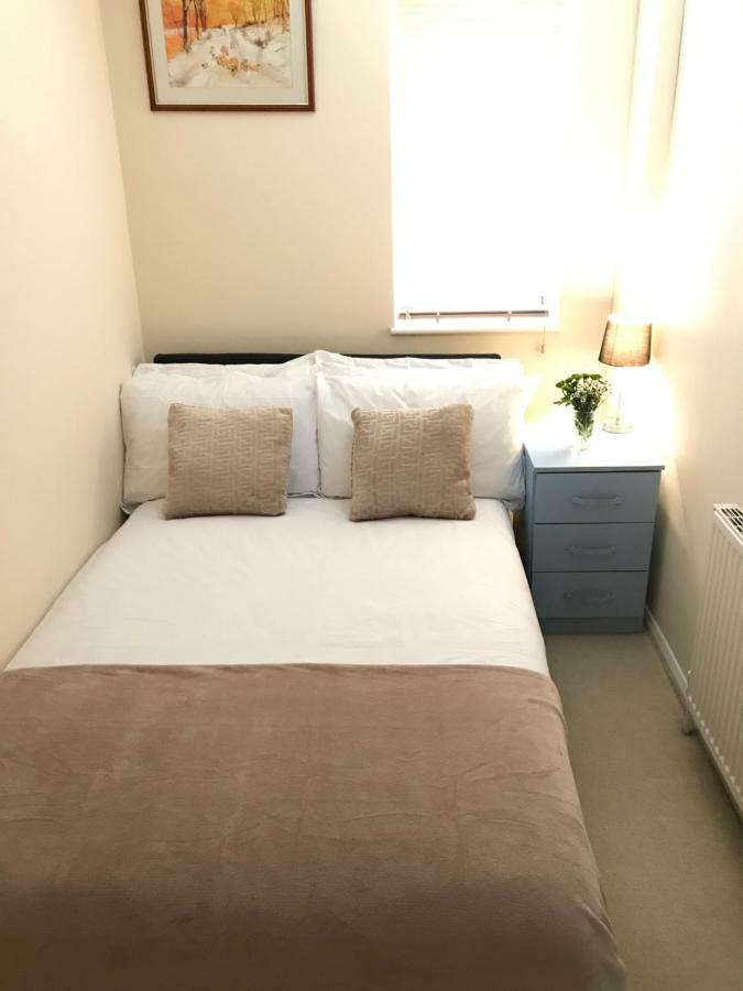 Gunwharf Quays Holiday Homes Портсмът Екстериор снимка
