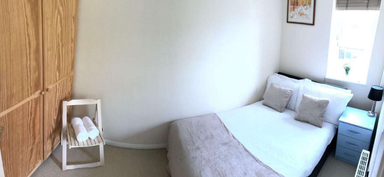 Gunwharf Quays Holiday Homes Портсмът Екстериор снимка