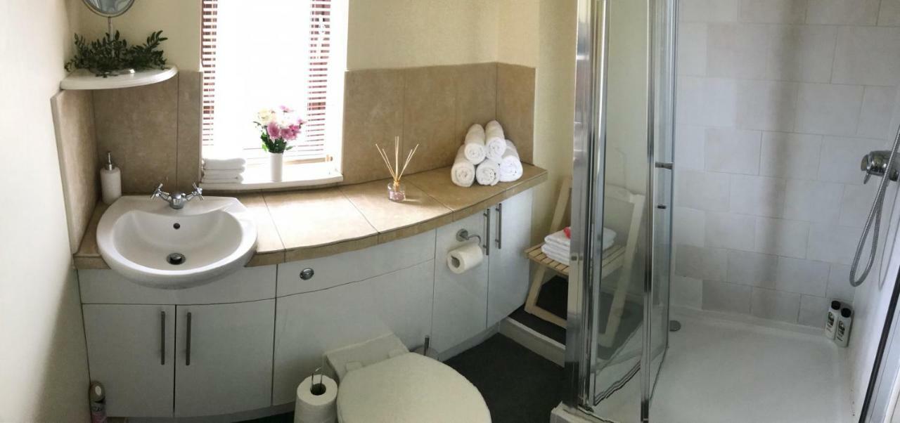 Gunwharf Quays Holiday Homes Портсмът Екстериор снимка