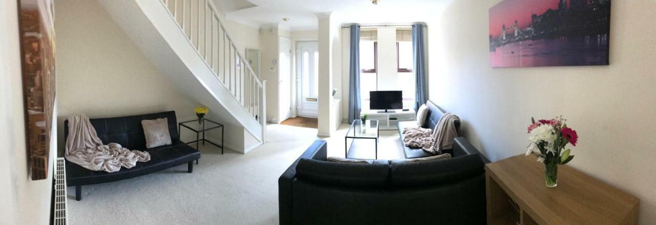 Gunwharf Quays Holiday Homes Портсмът Екстериор снимка
